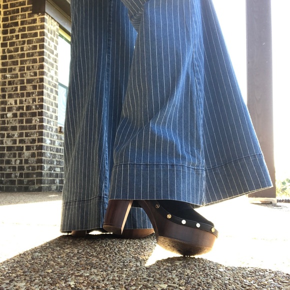 Black stud clogs - Picture 3 of 3